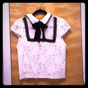 White lace Alice + Olivia top w black velvet bow